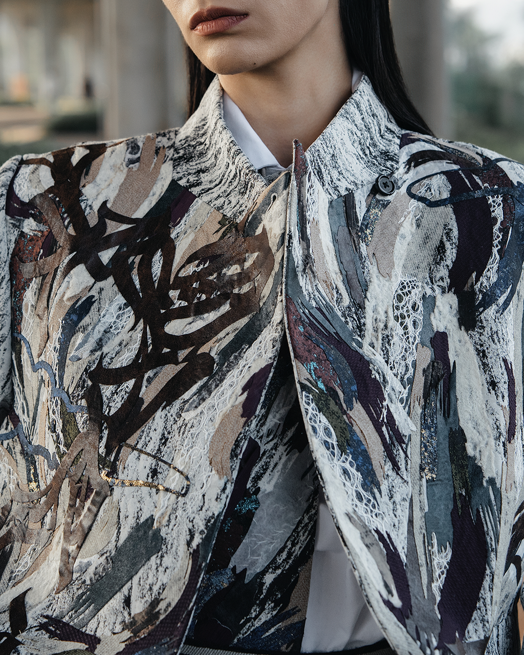 :\\ Brushstroke cropped blazer